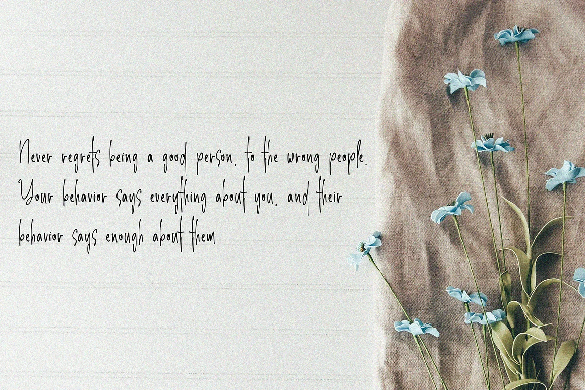 Anthenitta Handwriting Font