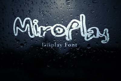 Miroplay – The Quirky Display Font