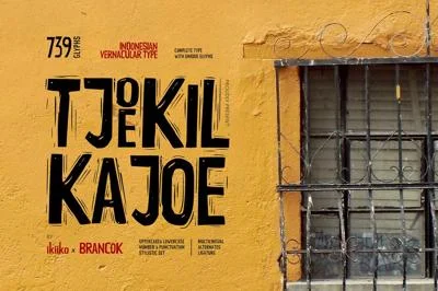 Tjoekil Kajoe - Vernacular Type Font