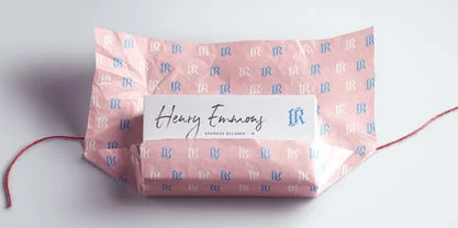 Royal Touch Font